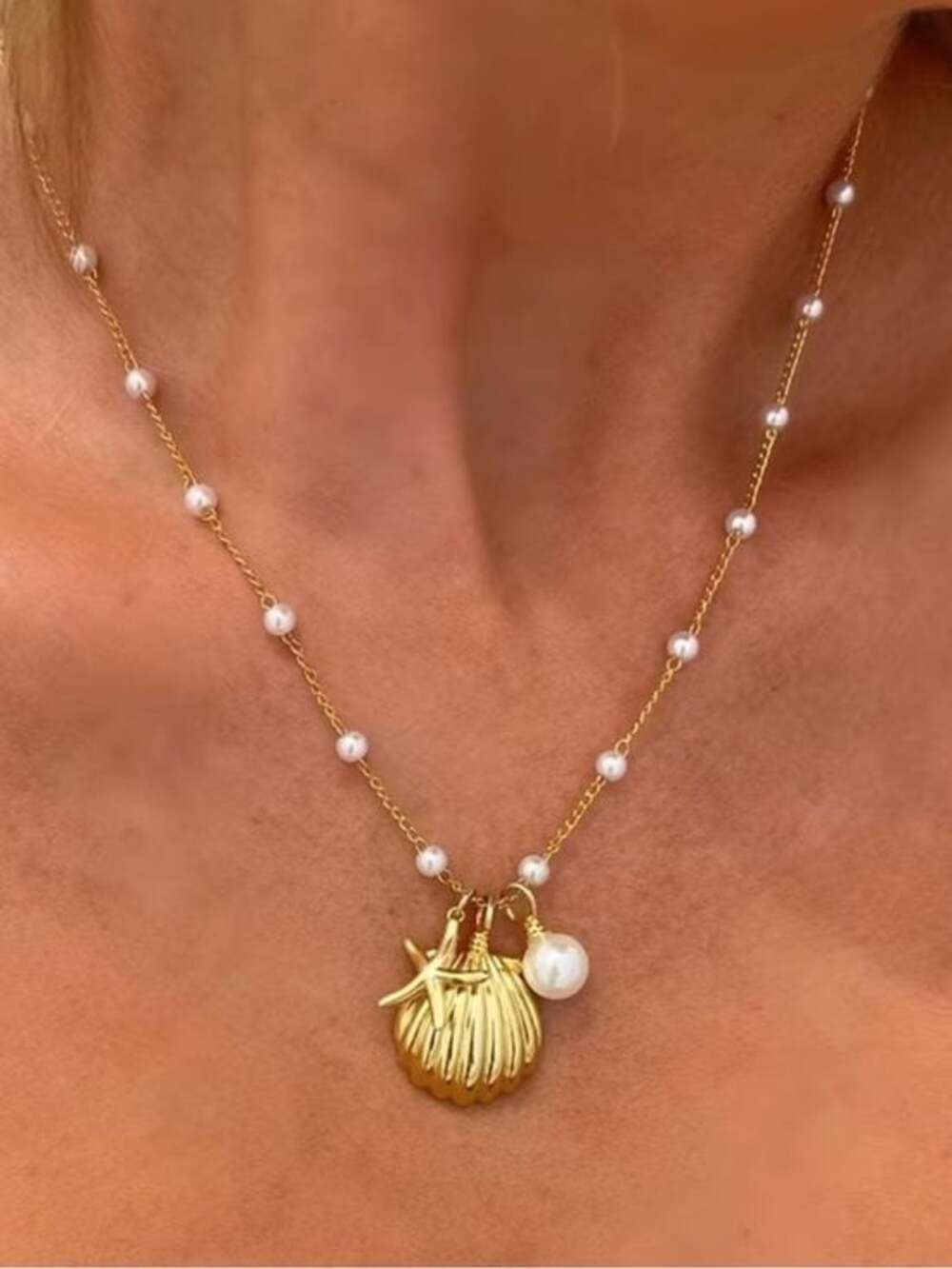 Gold Layered Pearl Shell Pendant Necklace - Women Jewelry - Picture 4 of 8